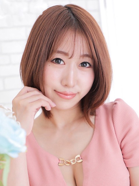 中條 桃華のグラビア